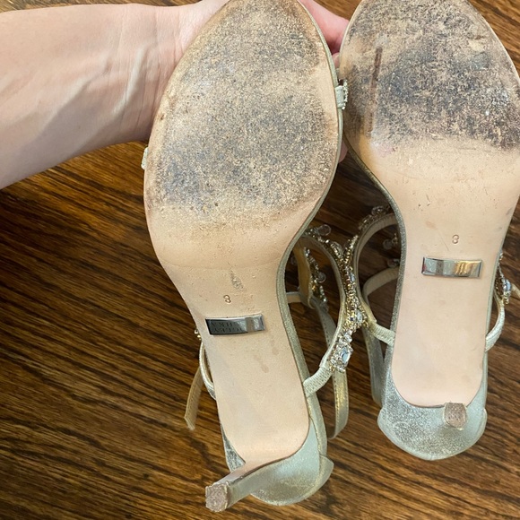 Badgley Mischka Size 8 Gold Jewel Strap Heels - Picture 9 of 9